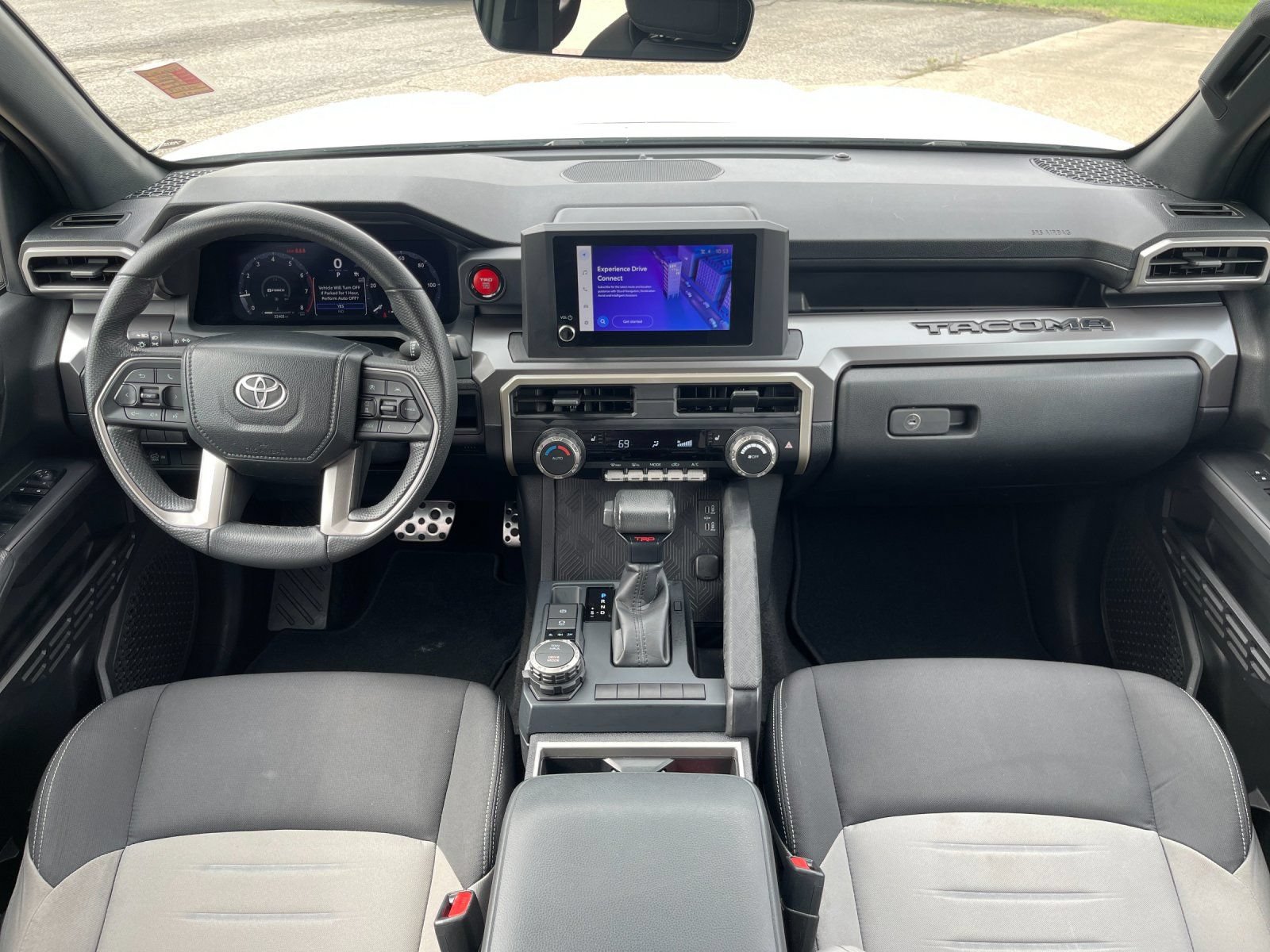 Used 2024 Toyota Tacoma TRD Sport AWD/4WD image 14