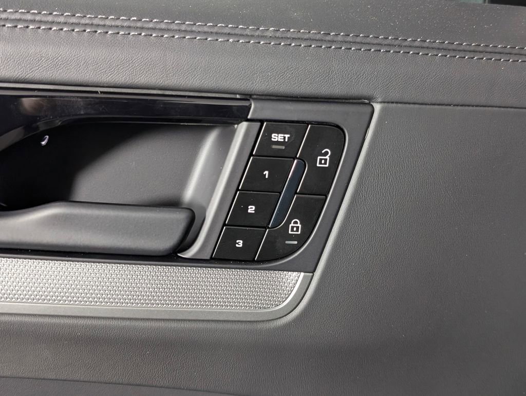 New 2026 Porsche Cayenne image 27