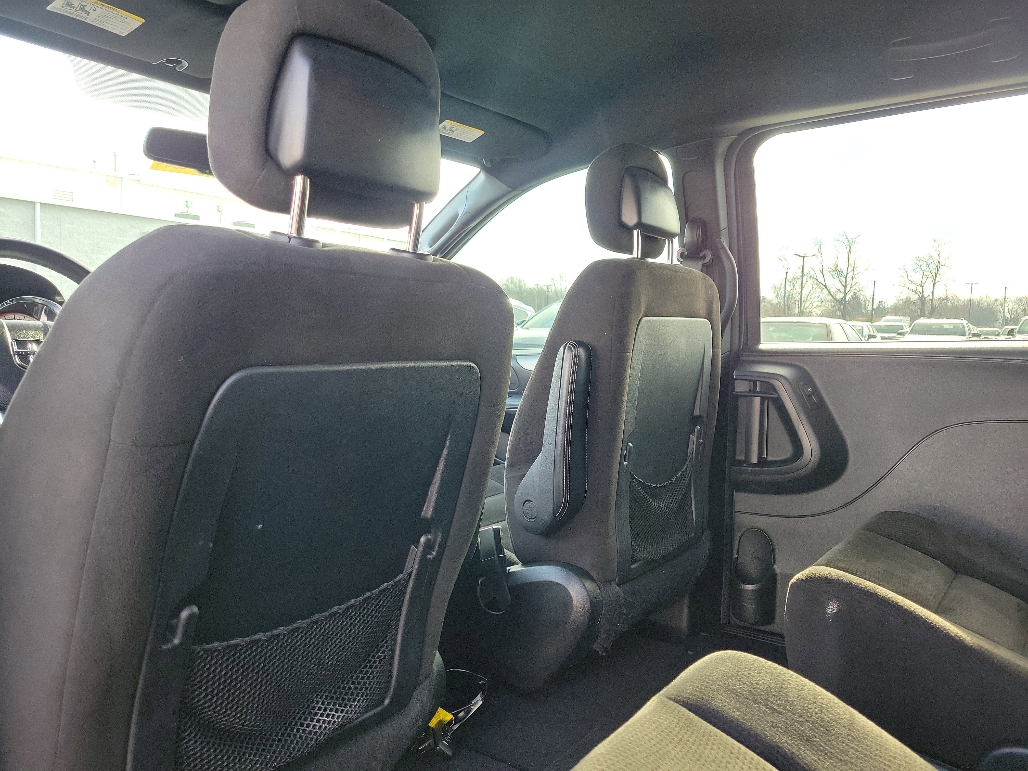 Used 2015 Dodge Grand Caravan SXT w/ Blacktop Package image 13