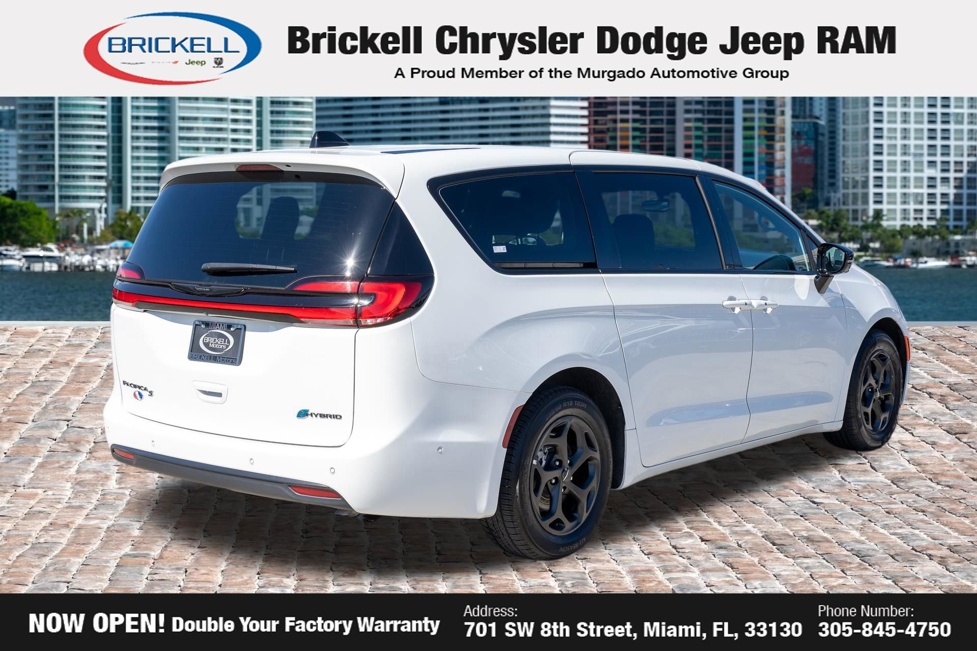 Used 2024 Chrysler Pacifica Limited FWD image 5