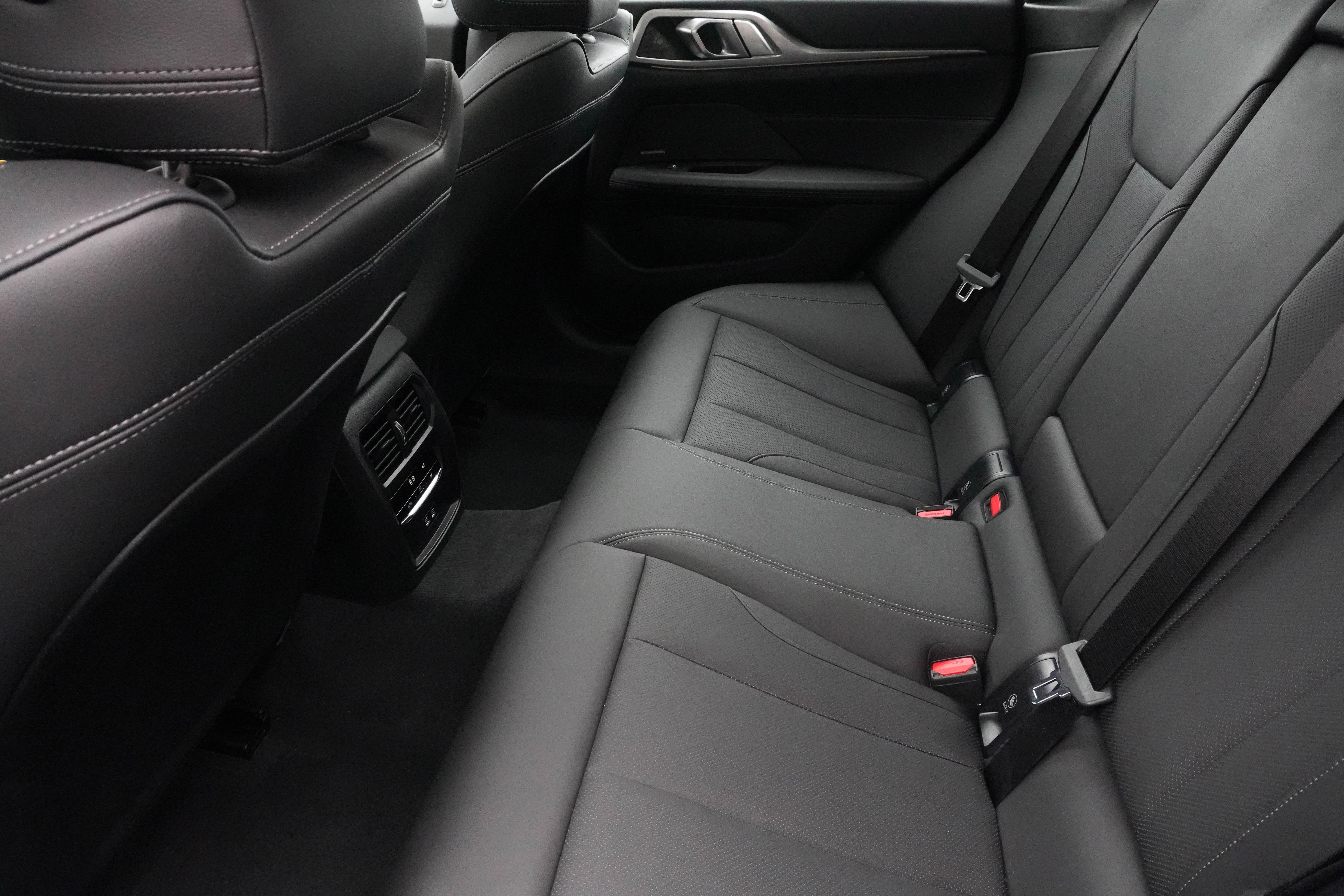 Certified 2025 BMW M440i image 38