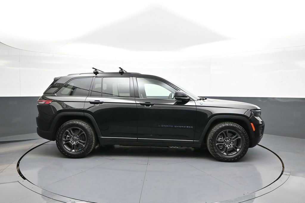 Used 2024 Jeep Grand Cherokee Trailhawk image 5
