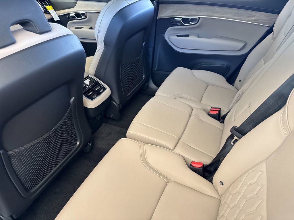 New 2026 Volvo XC90 B6 Plus w/ Protection Package Premier image 11