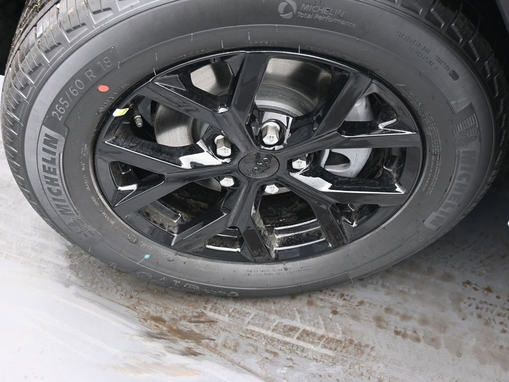 New 2026 Jeep Grand Cherokee Altitude image 18