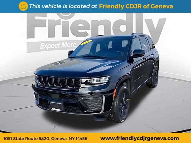 Used 2026 Jeep Grand Cherokee Altitude AWD/4WD image 1