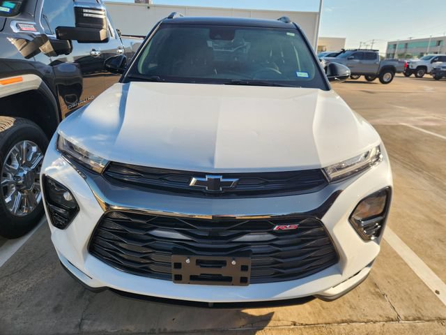 Used 2023 Chevrolet TrailBlazer RS w/ Convenience Package AWD/4WD image 2