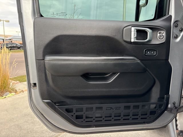 Used 2019 Jeep Wrangler Unlimited Sahara w/ Uconnect 4C Nav & Sound Group image 18