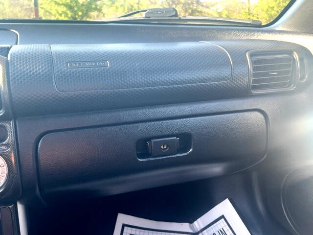 Used 2003 Toyota MR2 image 15