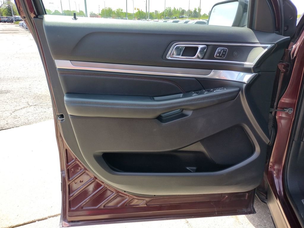 Used 2019 Ford Explorer Sport w/ Equipment Group 401A AWD/4WD image 32