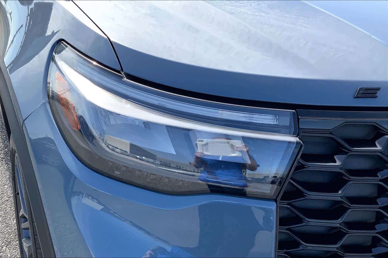 Certified 2025 Ford Explorer ST w/ Sun And Sound Package image 27