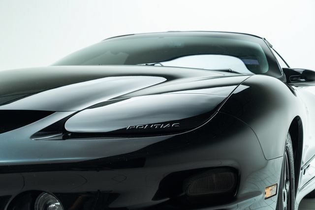 Used 2000 Pontiac Firebird Formula w/ Security Pkg RWD image 8