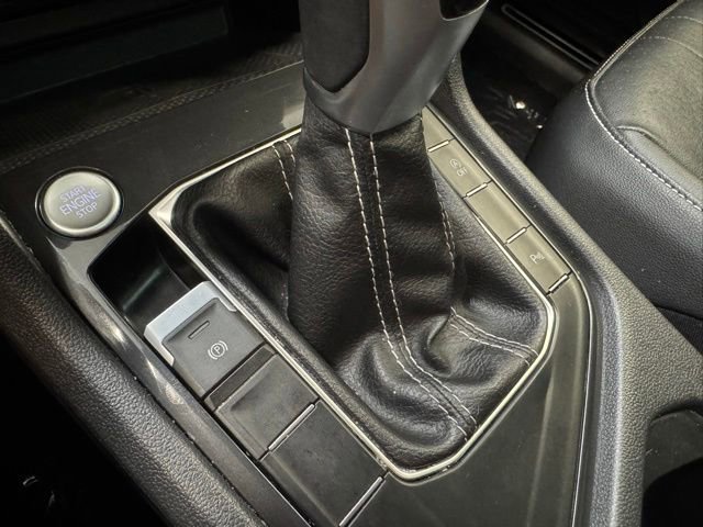 Used 2022 Volkswagen Tiguan SE R-Line FWD image 26