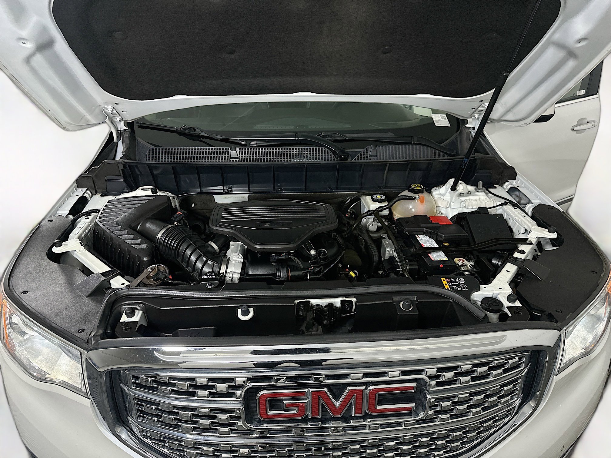 Used 2019 GMC Acadia Denali w/ Technology Package FWD image 35