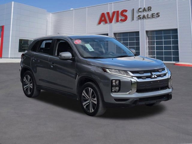 Used 2025 Mitsubishi Outlander Sport SE AWD/4WD image 3