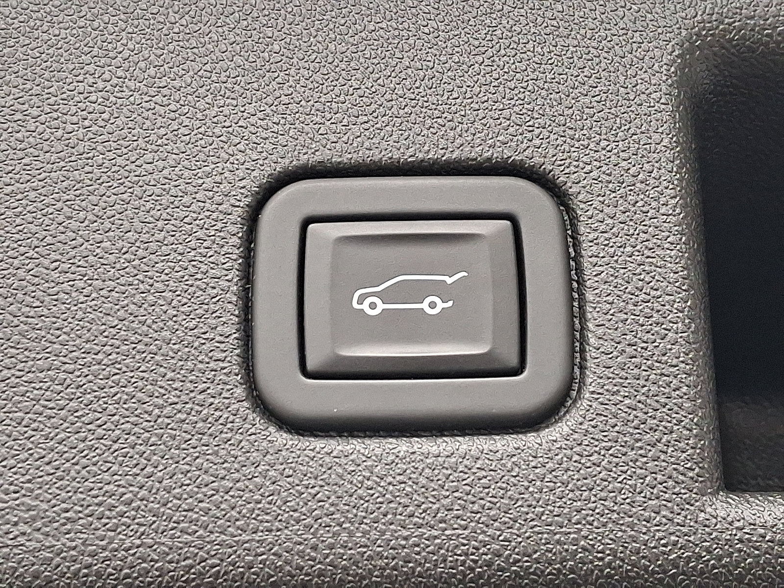 Used 2024 Chevrolet Equinox RS w/ LPO, Floor Liner Package image 30