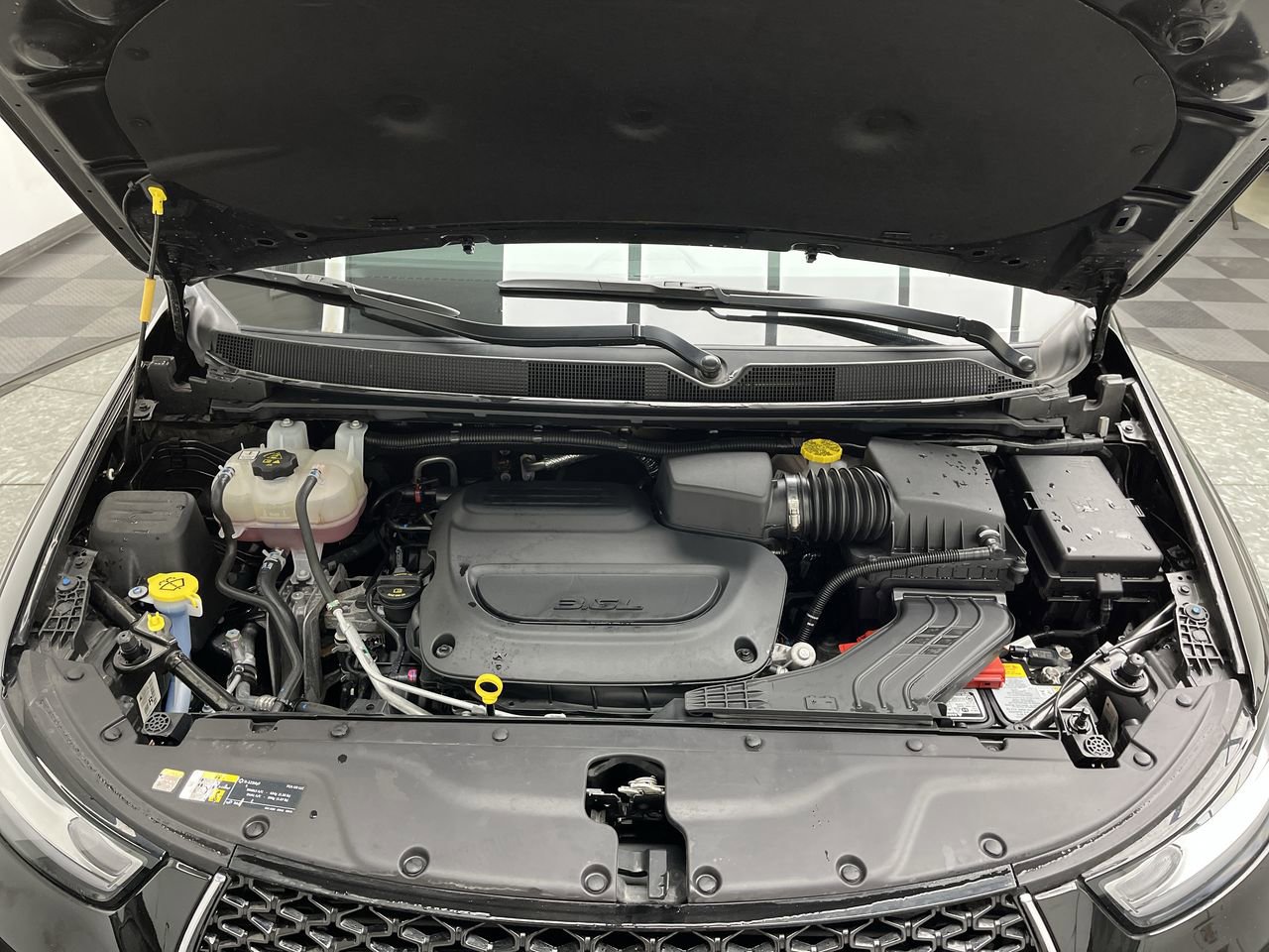 Used 2025 Chrysler Pacifica Select image 27