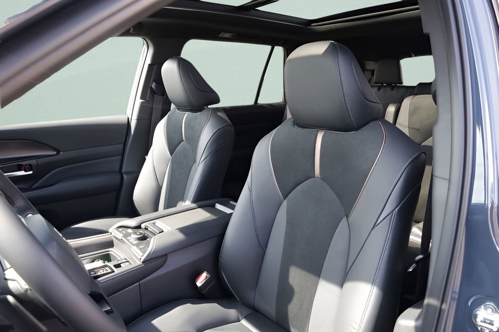 New 2026 Toyota Grand Highlander AWD Hybrid image 8