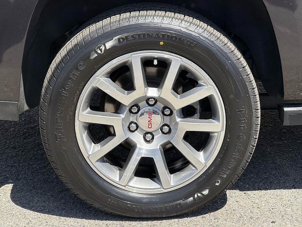 Used 2018 GMC Yukon XL Denali w/ Open Road Package RWD image 33