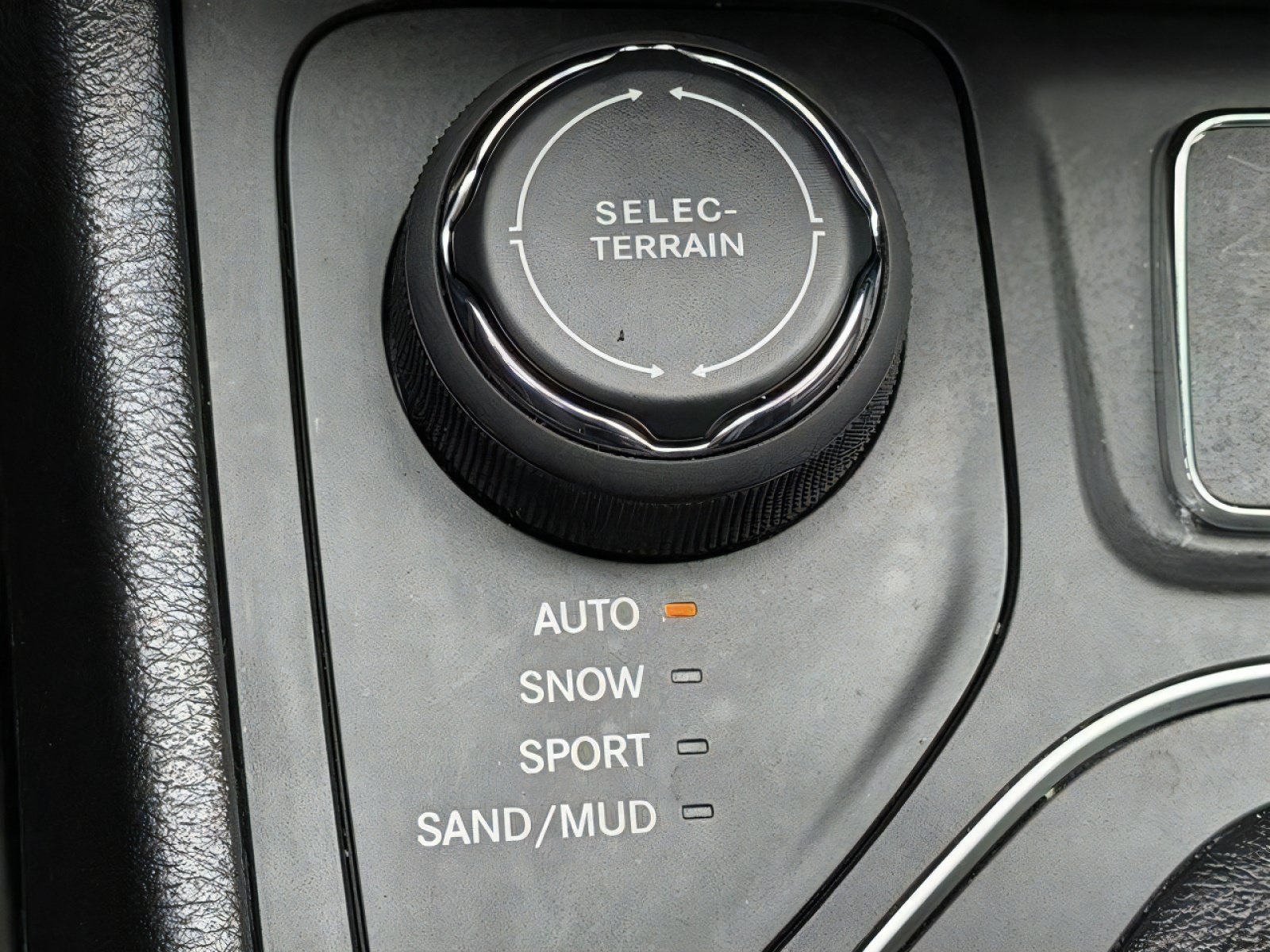 Used 2022 Jeep Cherokee Latitude Lux AWD/4WD image 27
