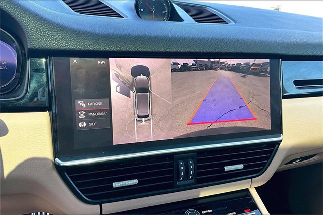 Used 2021 Porsche Cayenne S image 22