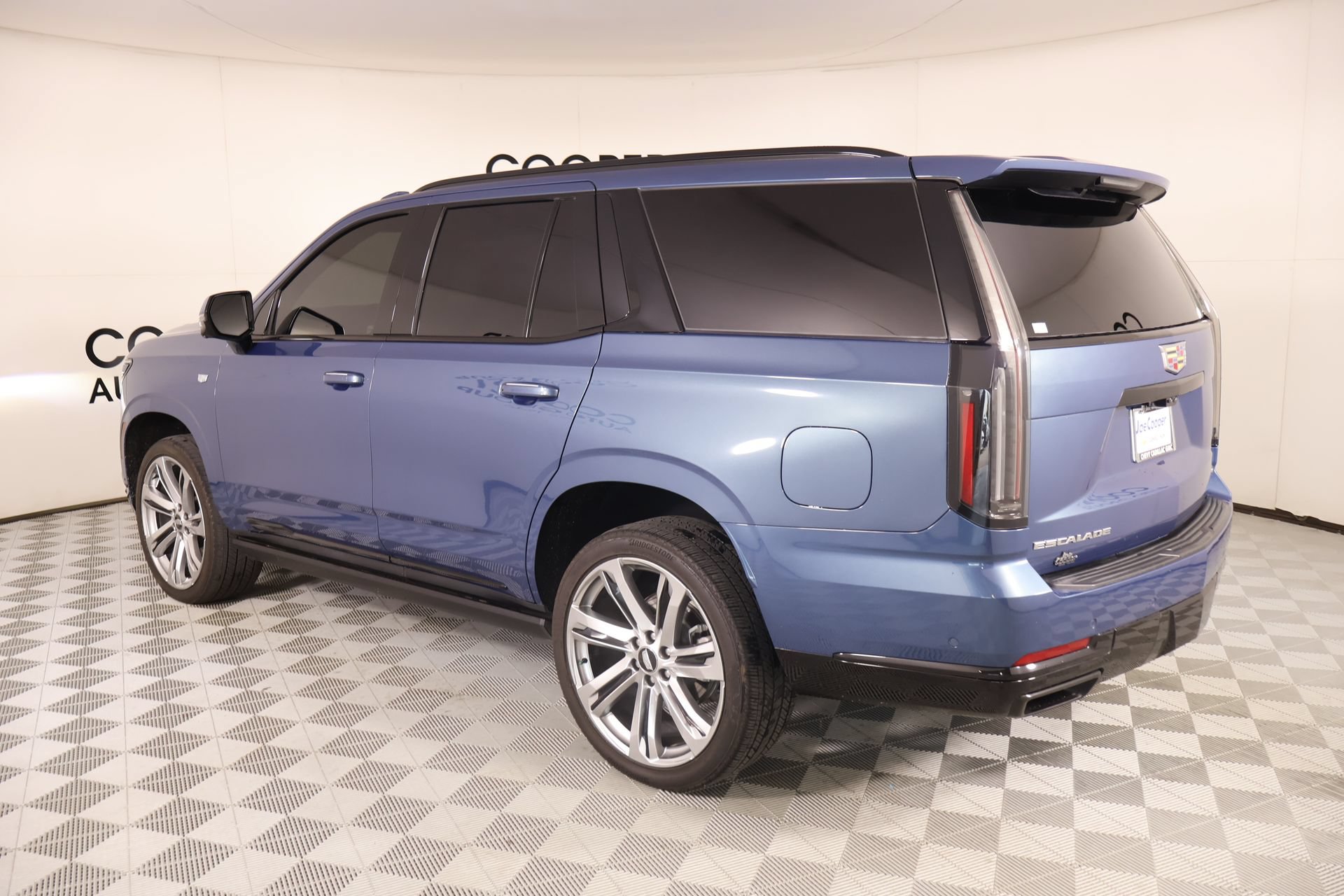 Used 2025 Cadillac Escalade Sport w/ Touring Package AWD/4WD image 23