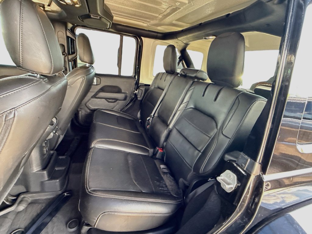 Used 2023 Jeep Wrangler Unlimited Sahara w/ Cold Weather Group AWD/4WD image 24
