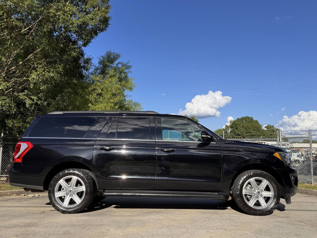 Used 2020 Ford Expedition Max XLT image 7