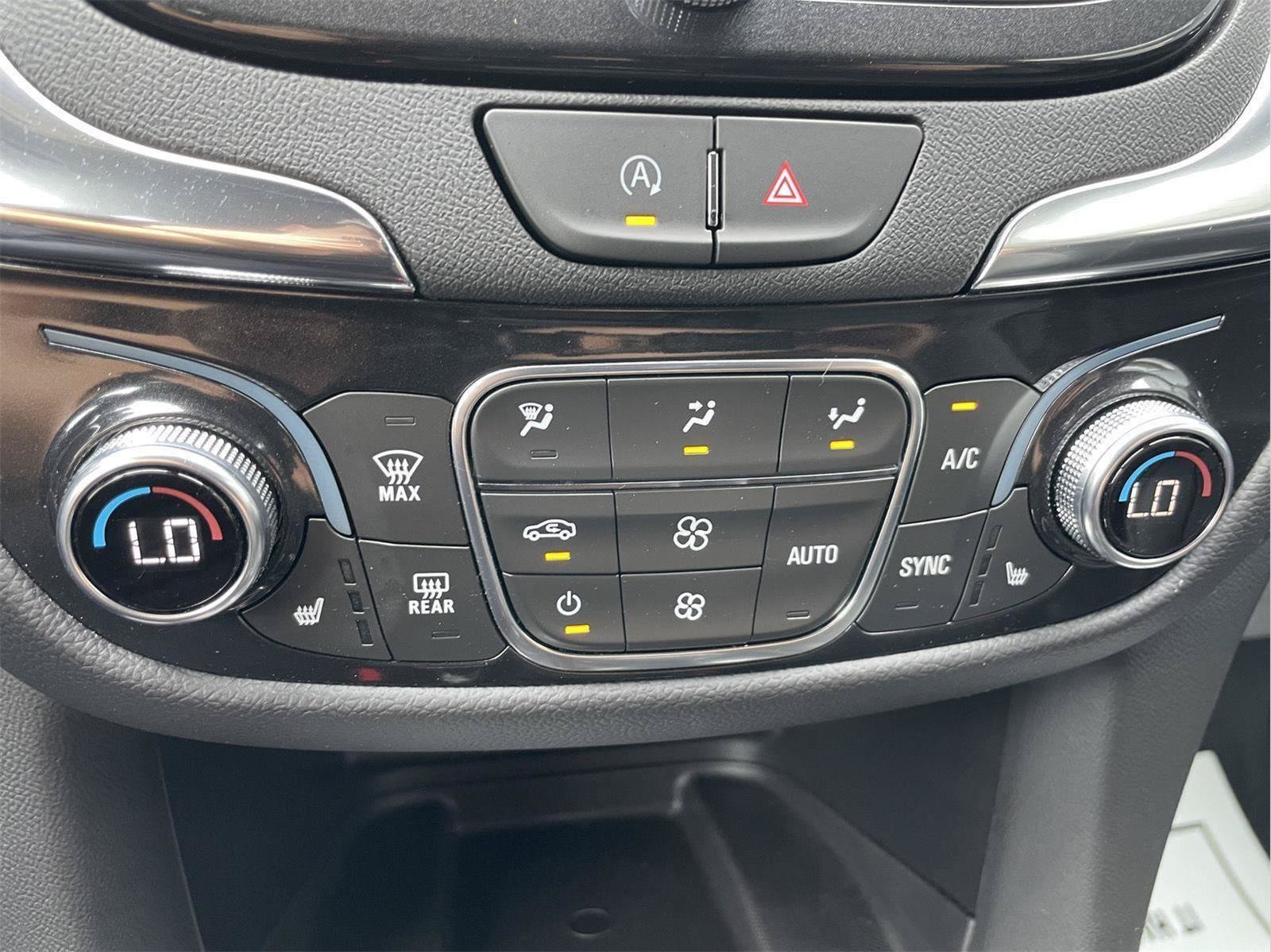 Used 2024 Chevrolet Equinox Premier w/ LPO, Floor Liner Package AWD/4WD image 29