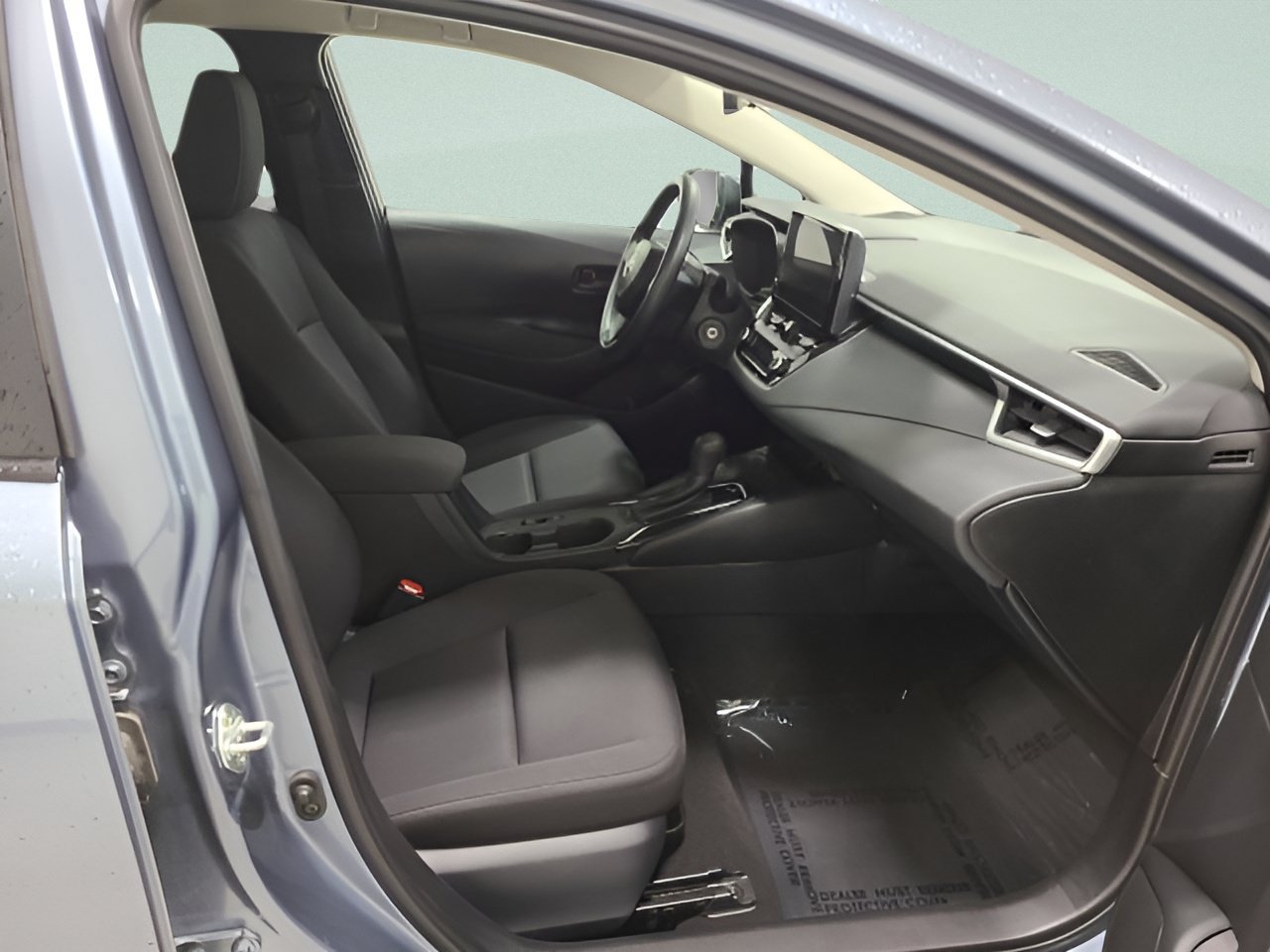 Used 2024 Toyota Corolla LE FWD image 11
