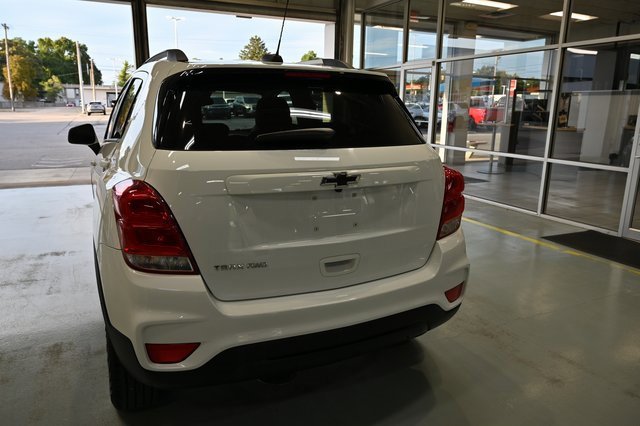Used 2022 Chevrolet Trax LT w/ Sport Edition image 6