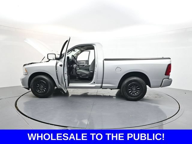 Used 2017 RAM 1500 Express RWD image 41