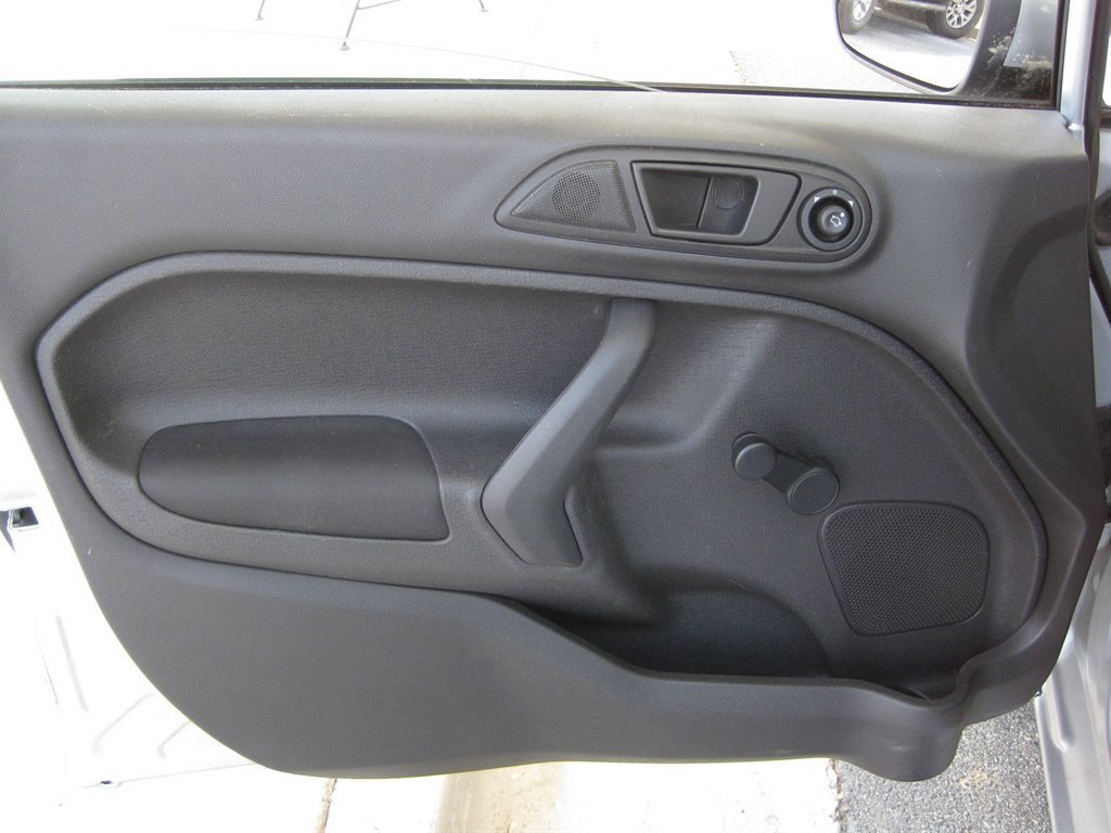 Used 2016 Ford Fiesta S image 10