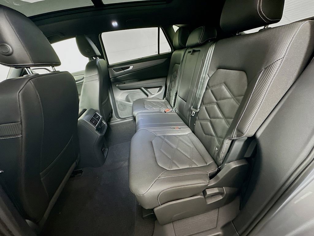 New 2026 Volkswagen Atlas Cross Sport SE image 19