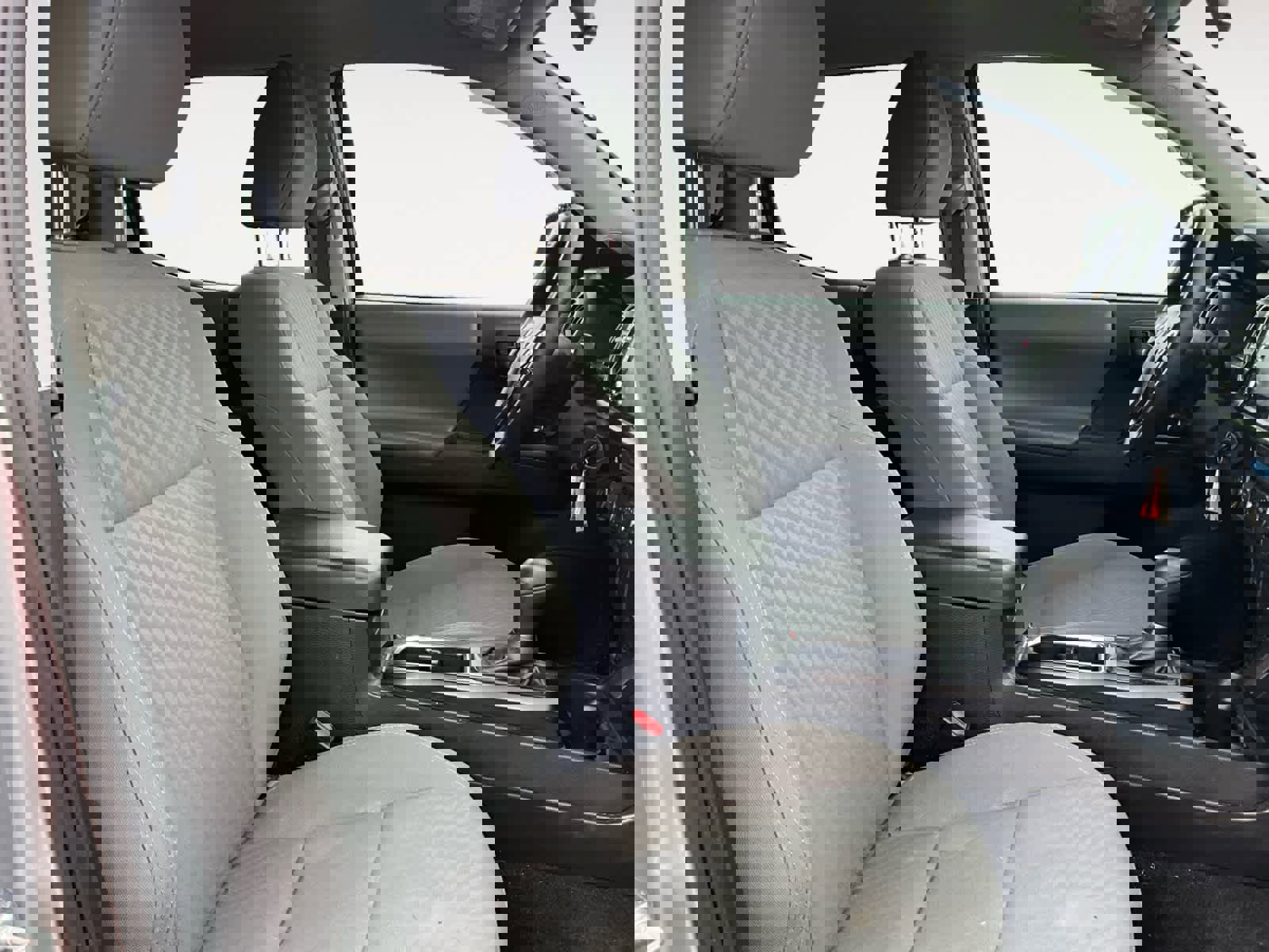 Used 2021 Toyota Tacoma SR image 14