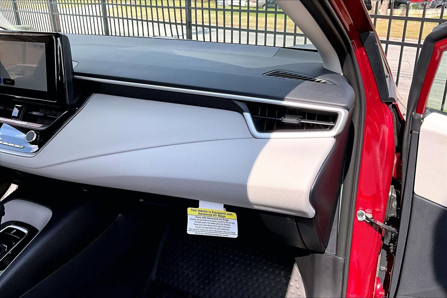 Certified 2025 Toyota Corolla LE image 18