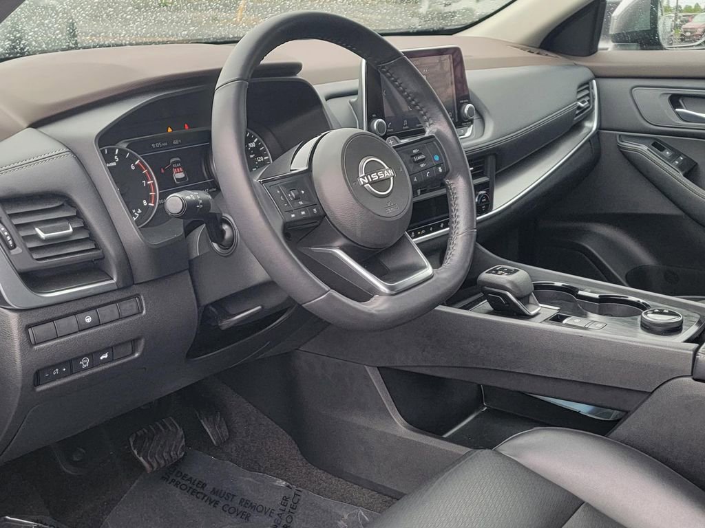 Used 2023 Nissan Rogue SV w/ SV Premium B Package AWD/4WD image 12