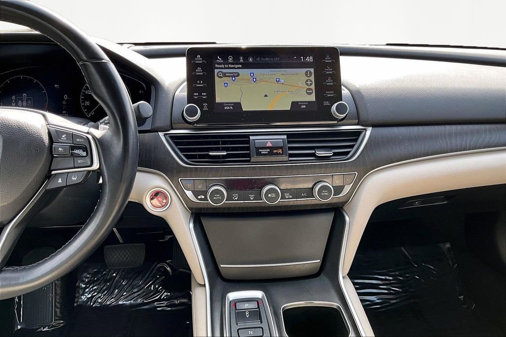 Used 2022 Honda Accord Touring image 10