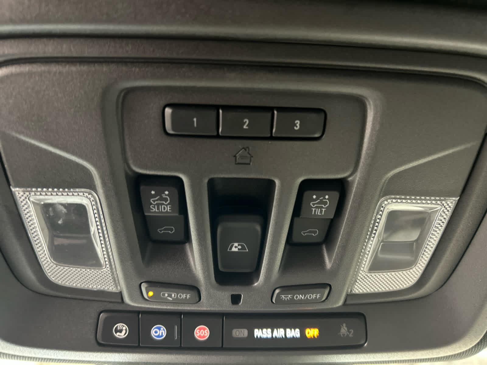 Used 2023 Chevrolet Silverado 1500 High Country AWD/4WD image 7