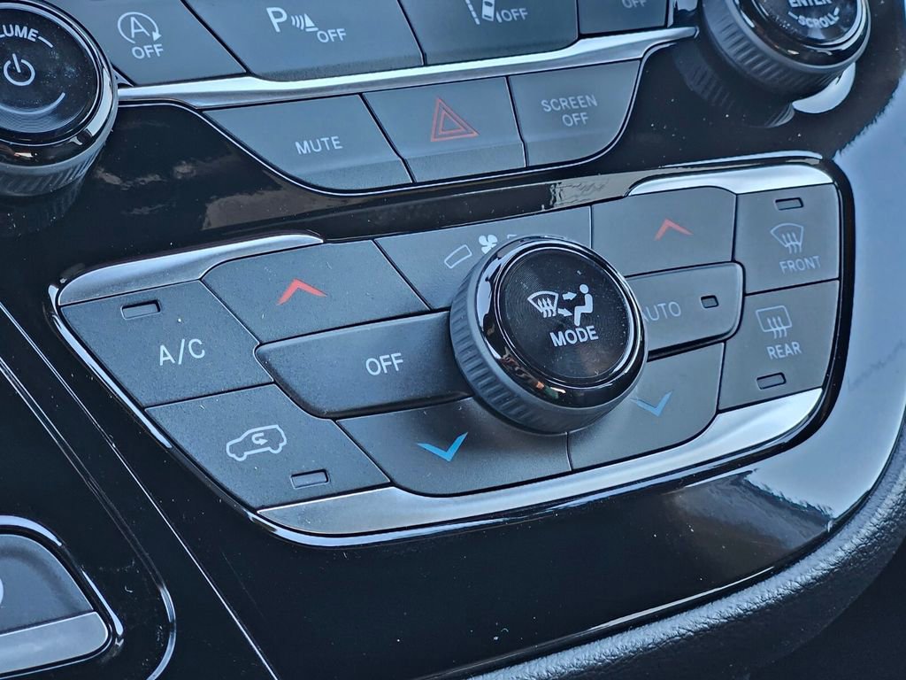 New 2026 Chrysler Voyager LX image 18