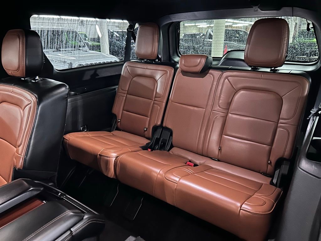 Used 2019 Lincoln Navigator L Reserve image 13