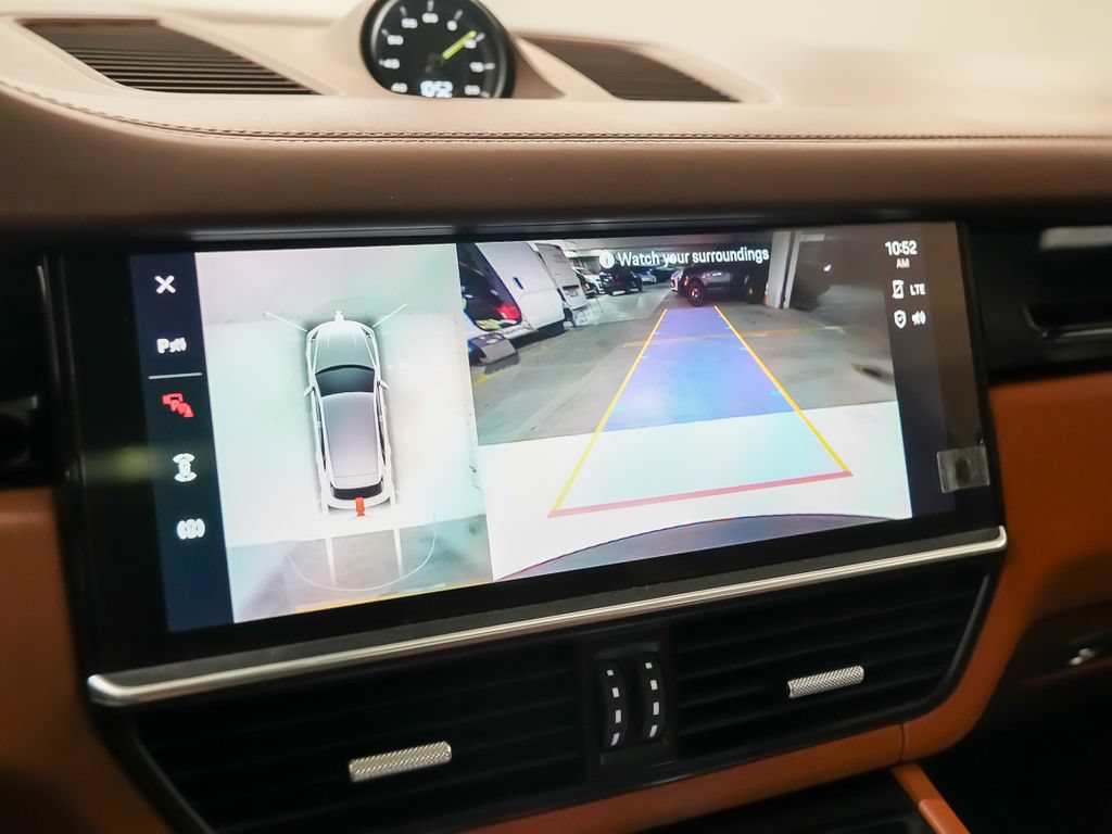Certified 2022 Porsche Cayenne E-Hybrid AWD/4WD image 30
