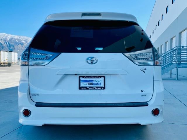 Used 2015 Toyota Sienna SE w/ SE Preferred Package image 6