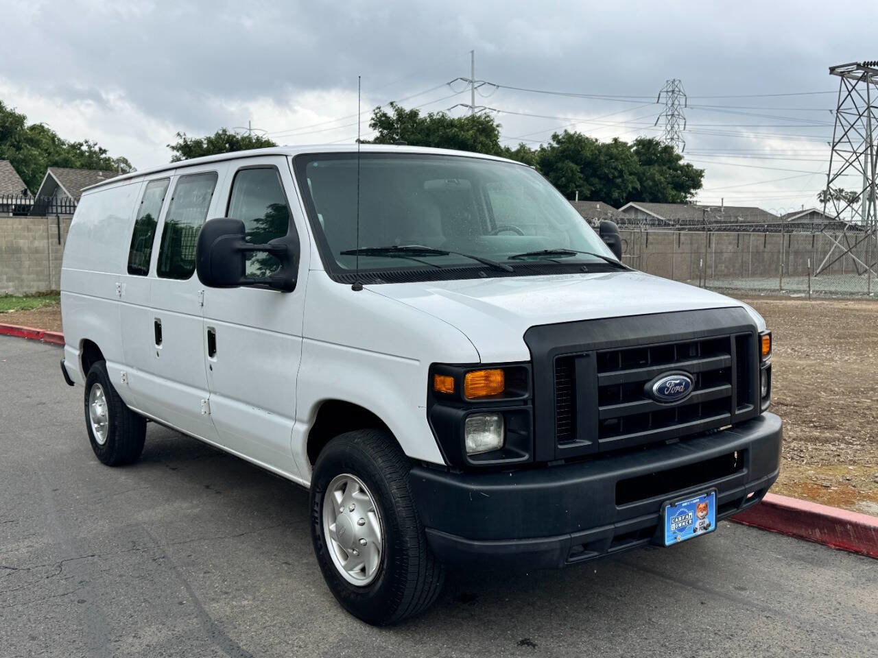 Used 2010 Ford E-250 and Econoline 250 RWD image 3