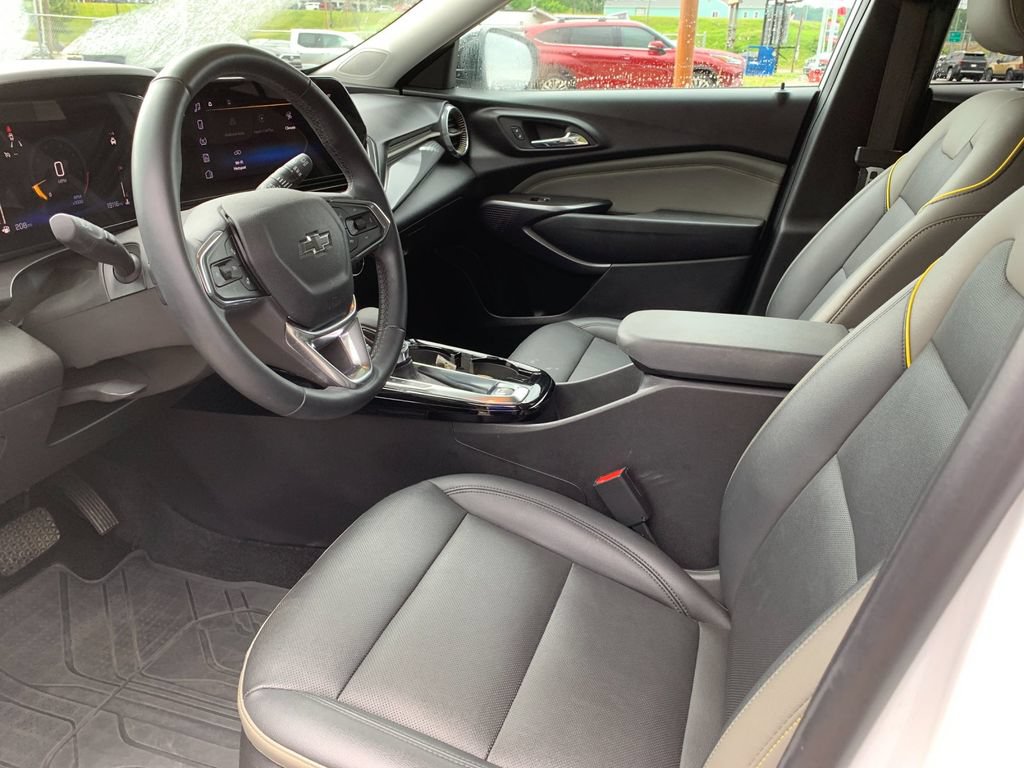 Used 2024 Chevrolet Trax ACTIV FWD image 11