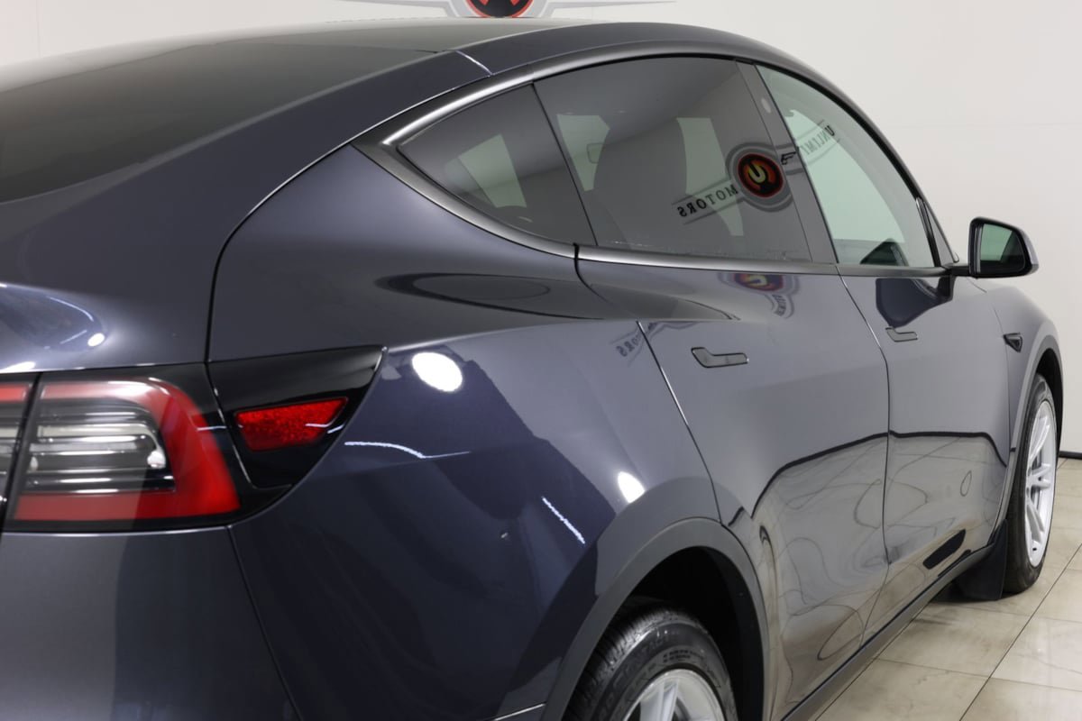 Used 2021 Tesla Model Y Long Range AWD/4WD image 39
