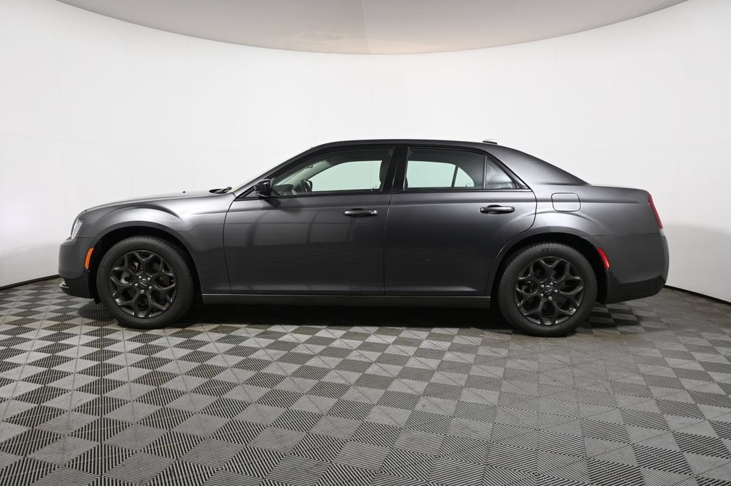 Used 2022 Chrysler 300 Touring w/ Sport Appearance Package AWD/4WD image 2