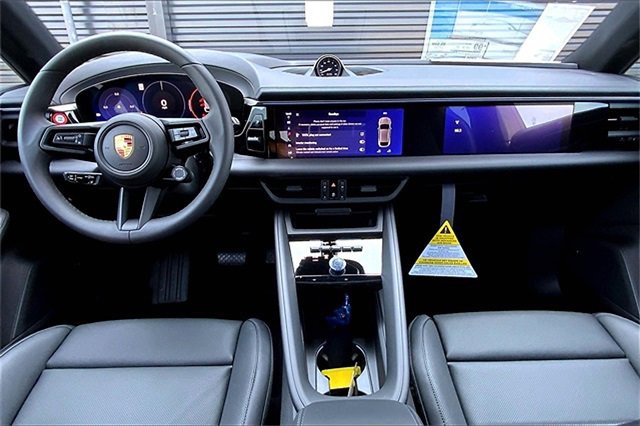 Used 2025 Porsche Macan Electric image 6