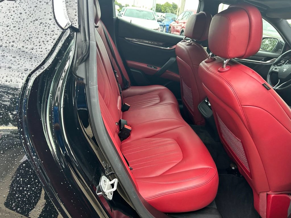 Used 2020 Maserati Ghibli RWD image 33