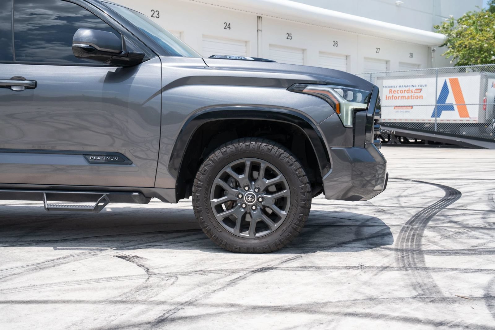 Used 2023 Toyota Tundra Platinum AWD/4WD image 2