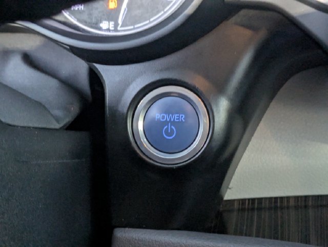 Used 2024 Toyota Sienna Limited FWD image 17